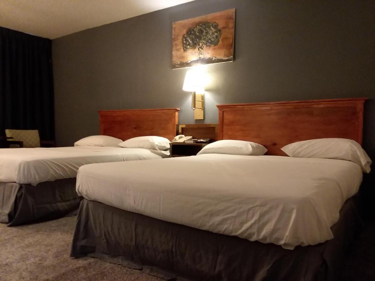 Americas Best Value Inn Ларами Екстериор снимка