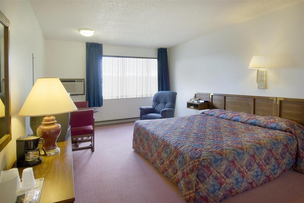 Americas Best Value Inn Ларами Стая снимка