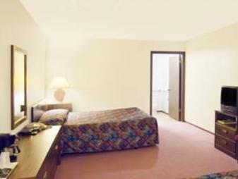 Americas Best Value Inn Ларами Екстериор снимка