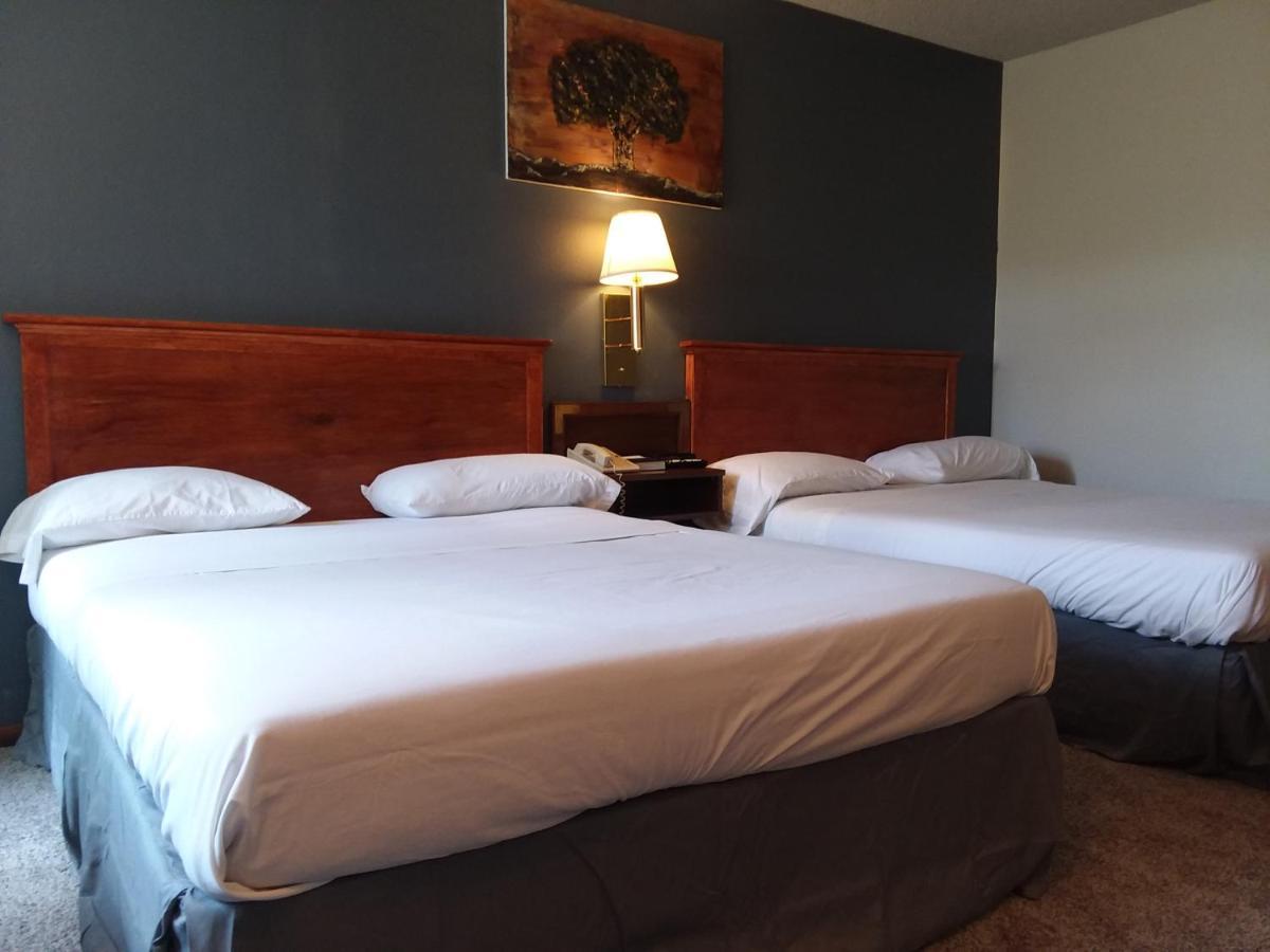 Americas Best Value Inn Ларами Екстериор снимка