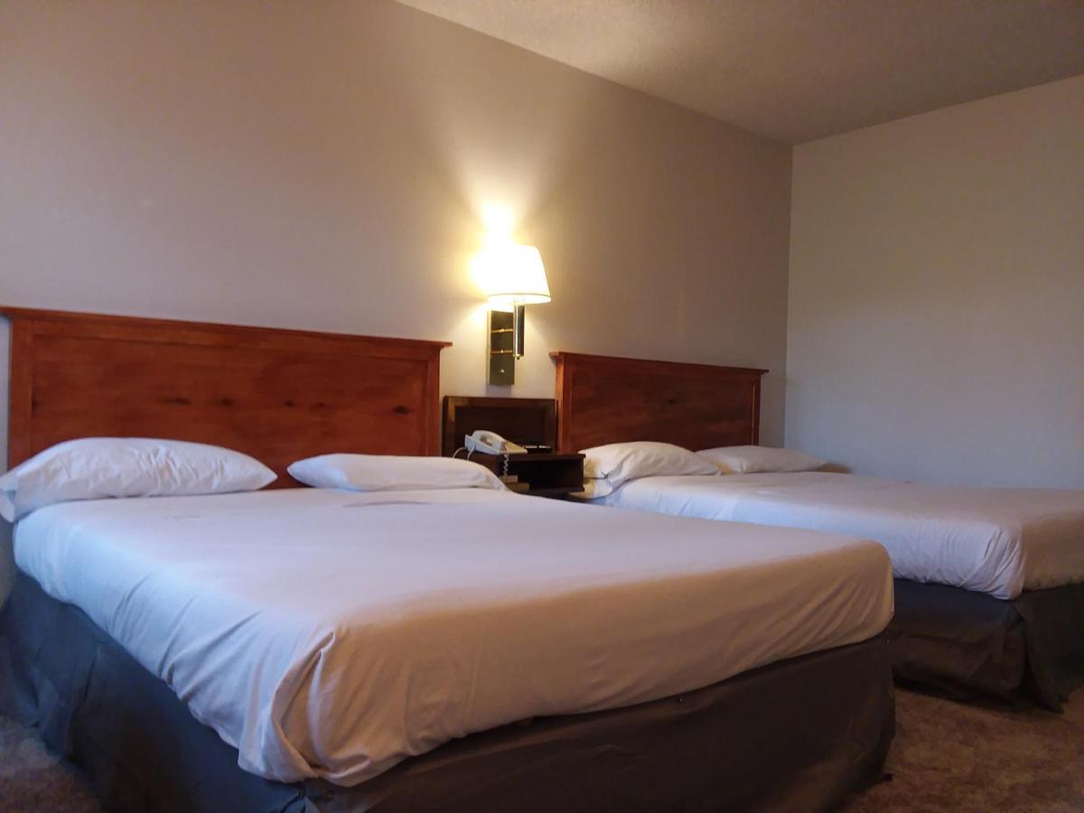 Americas Best Value Inn Ларами Екстериор снимка